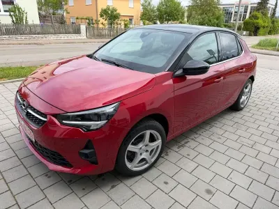 Używany Opel Corsa-e Ultimate 100 kW (136 KM) 2022 Czerwony Hatchback