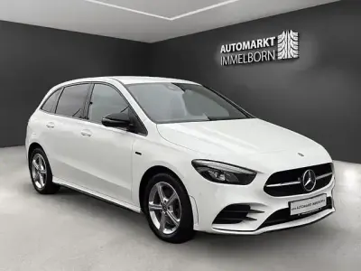Usata Mercedes B250e AMG 218 CV (160 kW) 2021 Bianco Monovolume