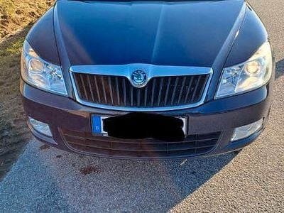 Gebraucht Skoda Octavia Family 102 PS (75 kW) 2012 Blau Kombi