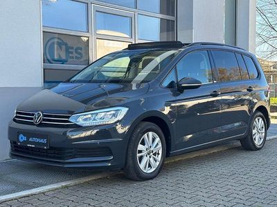 Gebraucht VW Touran Comfortline 150 PS (110 kW) 2022 Grau Van / Kleinbus