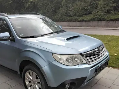 Gebraucht Subaru Forester 147 PS (108 kW) 2012 Blau SUV