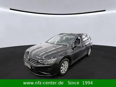 Używany VW Passat Basis 122 KM (89 kW) 2022 Czarny Kombi