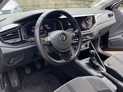 Gebraucht VW Polo Comfortline 95 PS (69 kW) 2018 Schwarz Kleinwagen