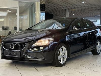 Gebraucht Volvo V40 Kinetic 120 PS (88 kW) 2018 Schwarz Limousine