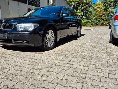 BMW 745