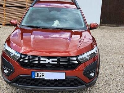 Second-hand Dacia Jogger Expression 101 CP (74 kW) 2024 Maro Monovolum