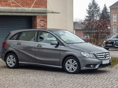 Mercedes B200