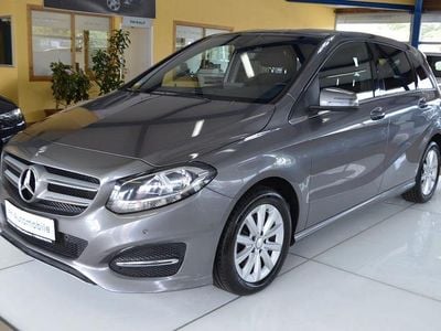 Gebraucht Mercedes B220 177 PS (130 kW) 2016 Grau Van / Kleinbus