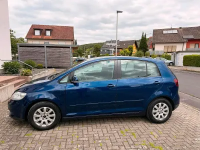 Gebraucht VW Golf IV Comfortline 102 PS (75 kW) 2005 Blau Limousine