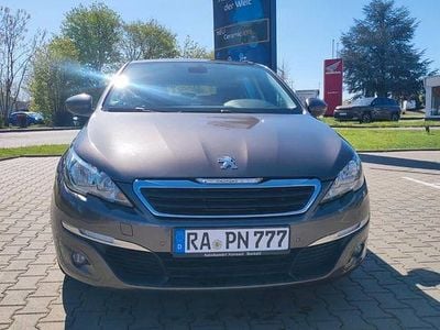 Gebraucht Peugeot 308 Access 82 PS (60 kW) 2013 Beige Limousine