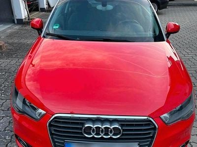 Gebraucht Audi A1 85 PS (62 kW) 2010 Rot Kleinwagen