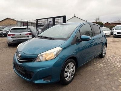 Gebraucht Toyota Yaris 99 PS (72 kW) 2012 Blau Limousine