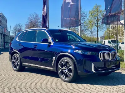 Gebraucht BMW X5 Sport Line 489 PS (359 kW) 2024 Blau SUV