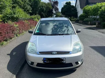 Gebraucht Ford Fiesta 75 PS (55 kW) 2002 Grau Kleinwagen