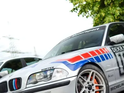 Gebraucht BMW 328 Basis 193 PS (141 kW) 1998 Schwarz Limousine