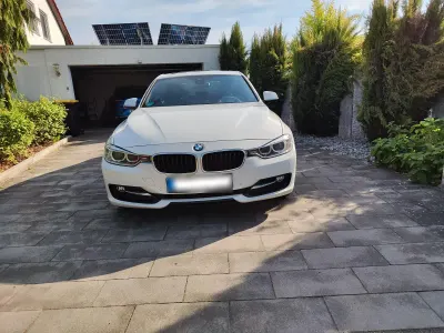Gebraucht BMW 320 Sport Line 184 PS (135 kW) 2012 Weiß Limousine