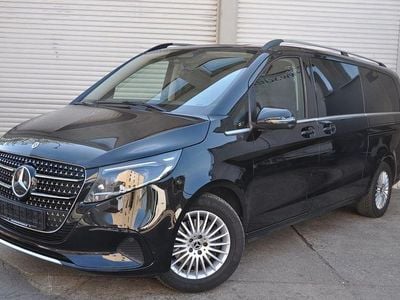 Gebraucht Mercedes V300 Avantgarde 237 PS (174 kW) 2024 Schwarz Van / Kleinbus