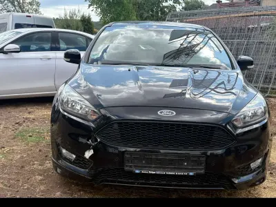 Gebraucht Ford Focus ST-Line 125 PS (91 kW) 2016 Schwarz Limousine