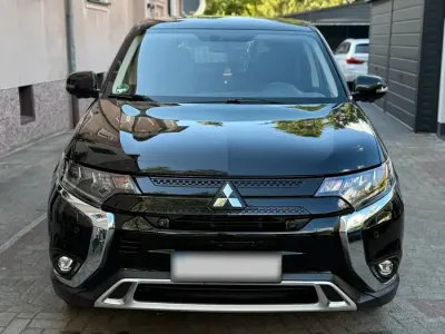Gebraucht Mitsubishi Outlander 160 PS (117 kW) 2019 Schwarz SUV