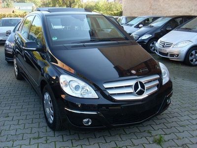 Używany Mercedes B170 116 KM (85 kW) 2009 Czarny Minivan