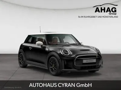 Gebraucht Mini Cooper SE Classic 135 kW (184 PS) 2023 Schwarz Kleinwagen