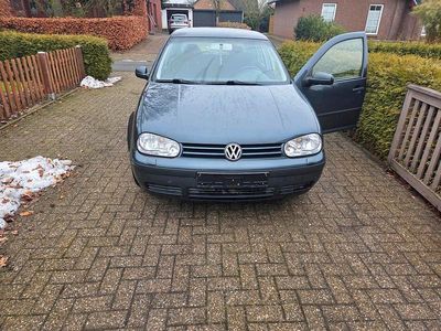 Usata VW Golf IV 75 CV (55 kW) 2002 Grigio Utilitaria