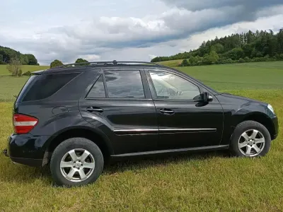 Gebraucht Mercedes ML320 224 PS (164 kW) 2007 Schwarz SUV