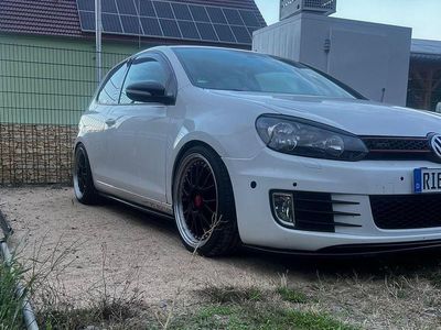 Gebraucht VW Golf VI Team 105 PS (77 kW) 2010 Weiß Kleinwagen