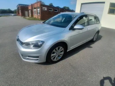 Gebraucht VW Golf VII 105 PS (77 kW) 2015 Silber Kombi