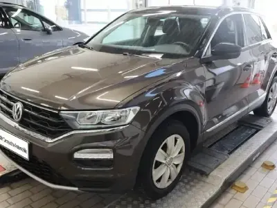 Second-hand VW T-Roc Style 150 CP (110 kW) 2019 Maro SUV