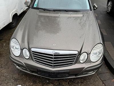 Gebraucht Mercedes E280 190 PS (139 kW) 2008 Andere farben Limousine