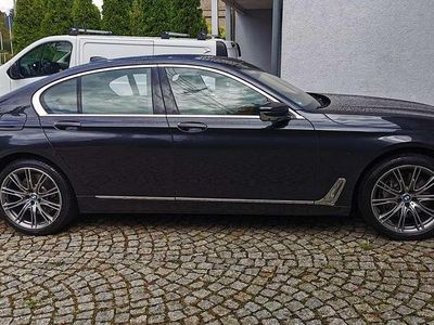 BMW 750