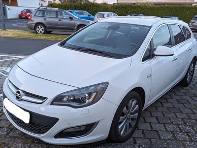gebraucht Opel Astra Sports Tourer 1.7 CDTI INN. 81kW AHK NAV