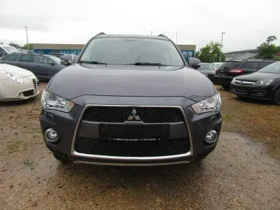 Gebraucht Mitsubishi Outlander 156 PS (114 kW) 2012 Grau SUV