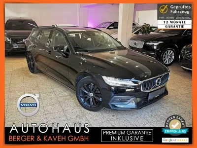 Gebraucht Volvo V60 Momentum 150 PS (110 kW) 2019 Schwarz Kombi