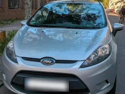Gebraucht Ford Fiesta 81 PS (59 kW) 2008 Grau Kleinwagen