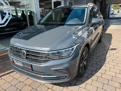 Gebraucht VW Tiguan United 150 PS (110 kW) 2021 Grau SUV