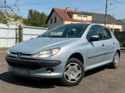 Używany Peugeot 206 90 KM (66 kW) 2008 Hatchback