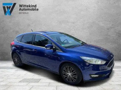 Gebraucht Ford Focus Trend 125 PS (91 kW) 2015 Blau Limousine
