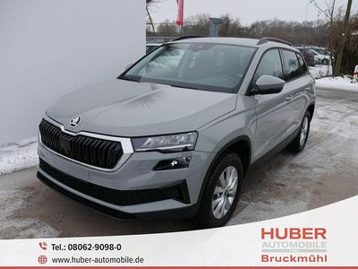 Stahlgrau Neu 2025 Skoda Karoq Selection SUV | 37.890 € (Fairer Preis)