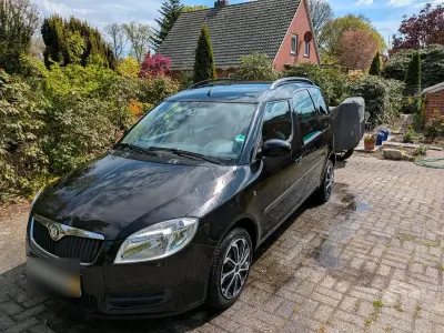 Używany Skoda Roomster 70 KM (51 kW) 2007 Czarny Minivan