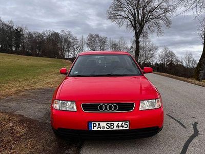 Gebraucht Audi A3 Ambiente 101 PS (74 kW) 1998 Rot Kleinwagen