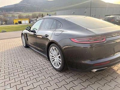 Second-hand Porsche Panamera 4 330 CP (242 kW) 2017 Negru Berlinǎ