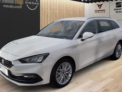 Weiß Gebraucht 2022 Seat Leon ST XCELLENCE Kombi | 19.890 € (Guter Preis)