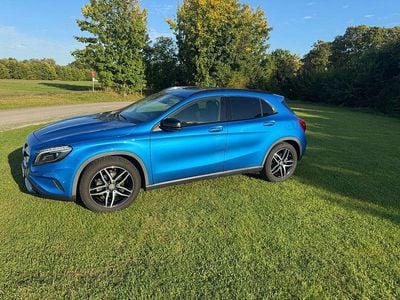 Gebraucht Mercedes GLA200 156 PS (114 kW) 2015 Blau SUV