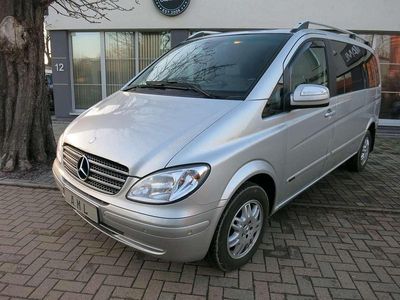 Brillantsilber metallic Gebraucht 2009 Mercedes Viano Van / Kleinbus | 7.990 €
