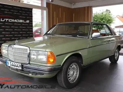 Gebraucht Mercedes 280 177 PS (130 kW) 1978 Grün Coupé
