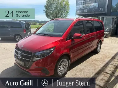 Gebraucht Mercedes V220 Style 163 PS (119 kW) 2024 Hyazinthrot metallic Van / Kleinbus