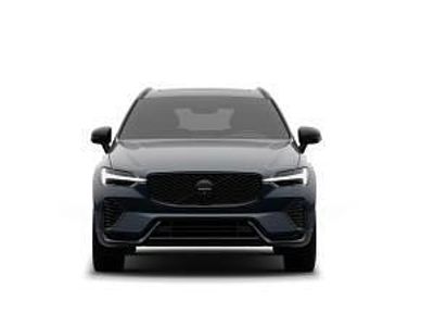 Neu Volvo XC60 Plus 455 PS (334 kW) 2025 Schwarz (onyx schwarz metallic) SUV