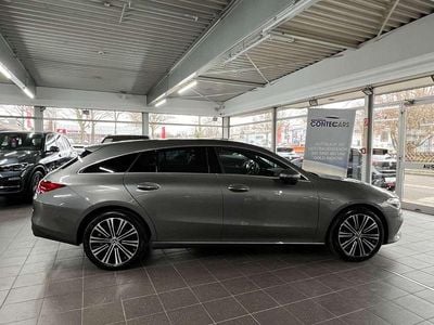 Gebraucht Mercedes CLA200 Shooting Brake Progressive 150 PS (110 kW) 2023 Mountaingrau Kombi